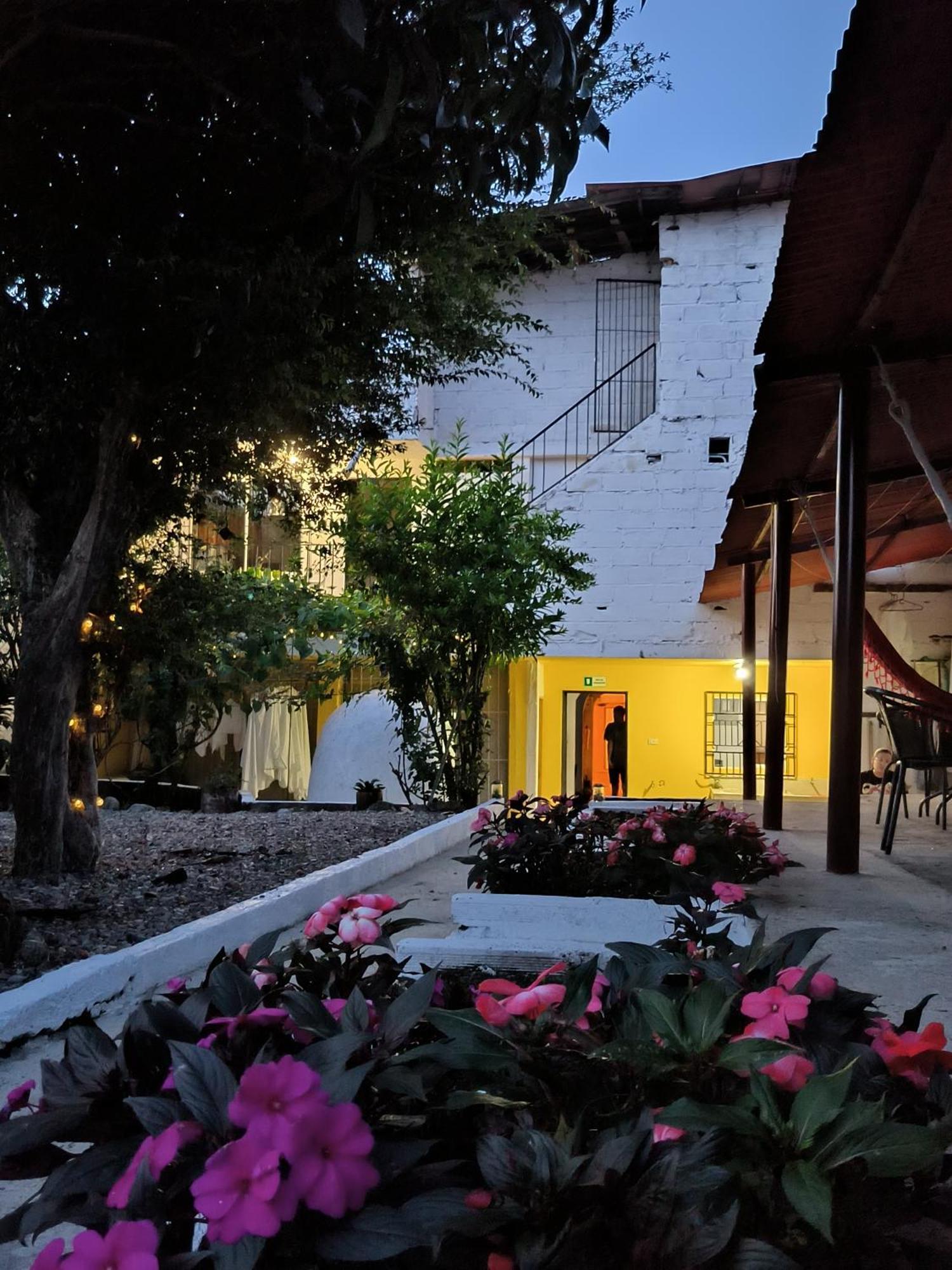 Magic Jardin Hostel - Patio, Balcony & Rooftop Esterno foto